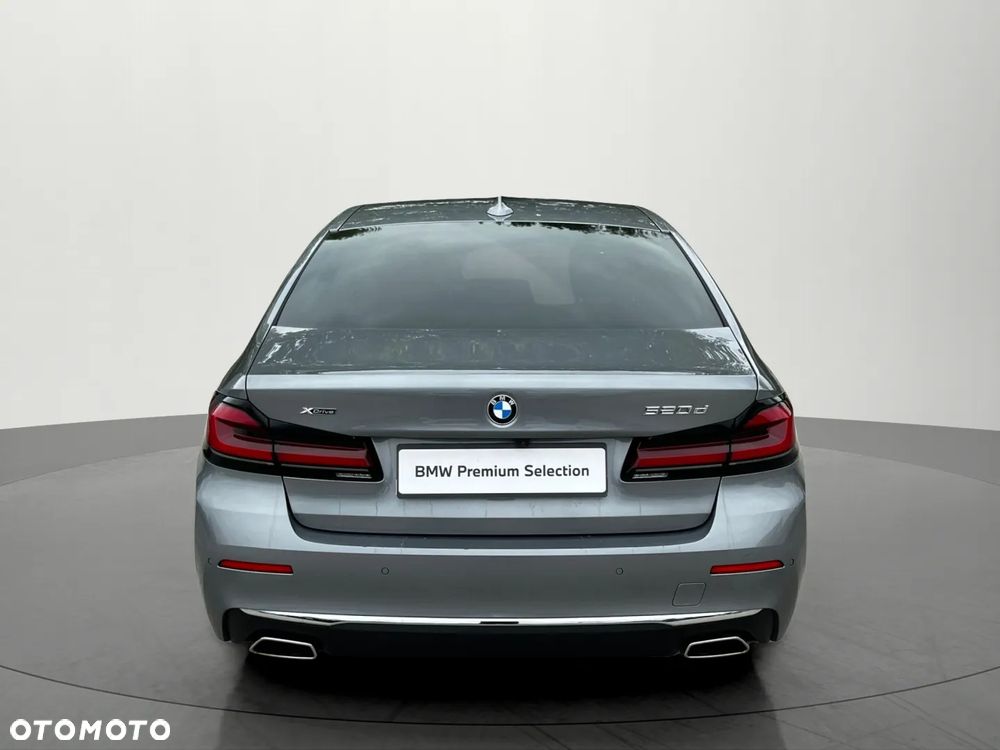 BMW Seria 5 520d xDrive mHEV Luxury Line - 9