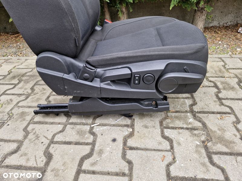 OPEL INSIGNIA A LIFT FOTEL PRAWY PRZÓD PRZEDNI PASAŻERA - 10