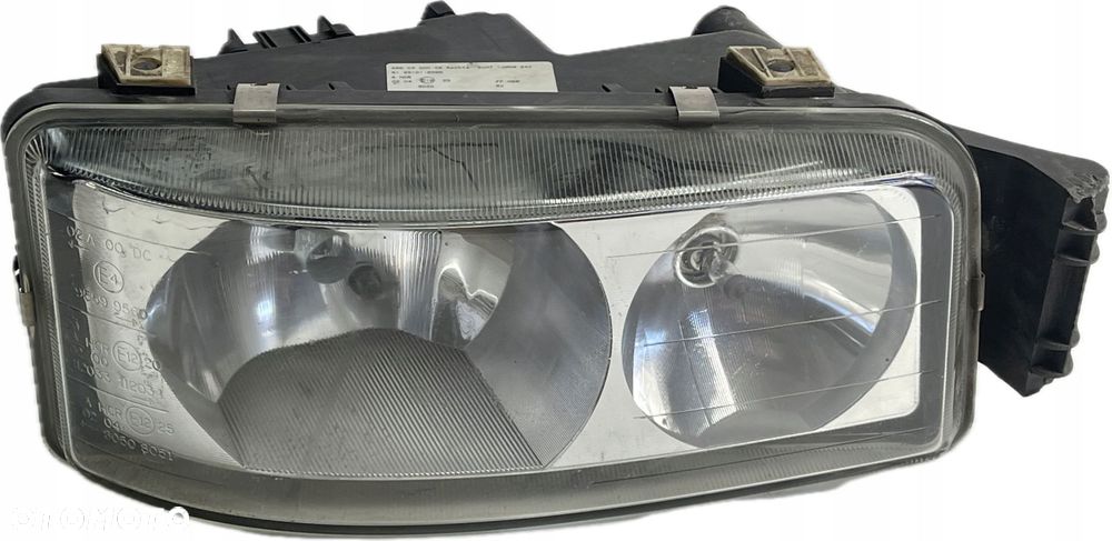 MAN TGS TGX LIONS CITY LAMPA REFLEKTOR PRAWA PRZÓD 81251016595 29.10.19 - 1