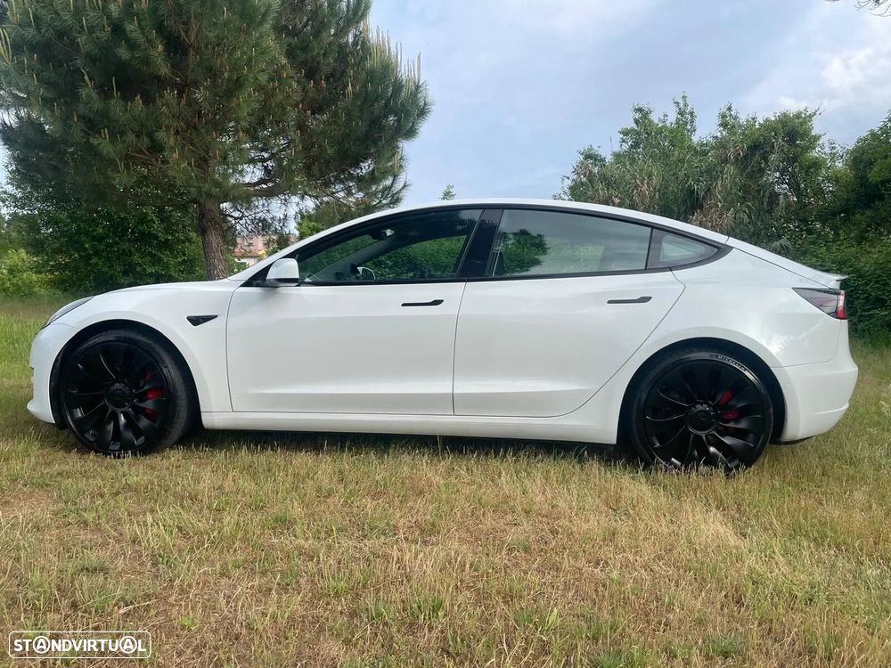 Tesla Model 3 - 4