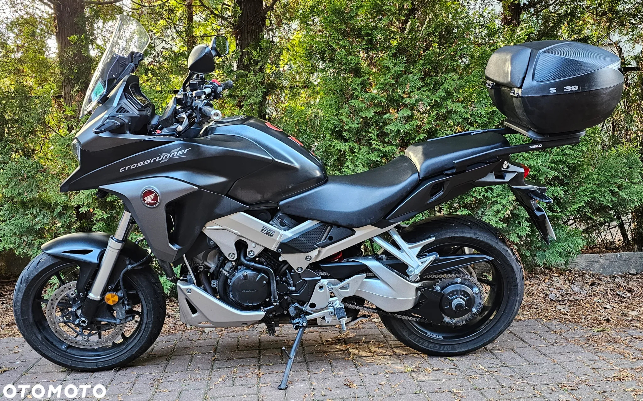 Honda VFR - 10