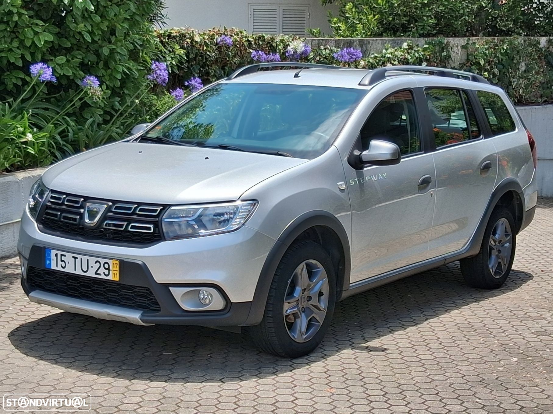 Dacia Logan MCV 1.5 dCi Stepway - 1