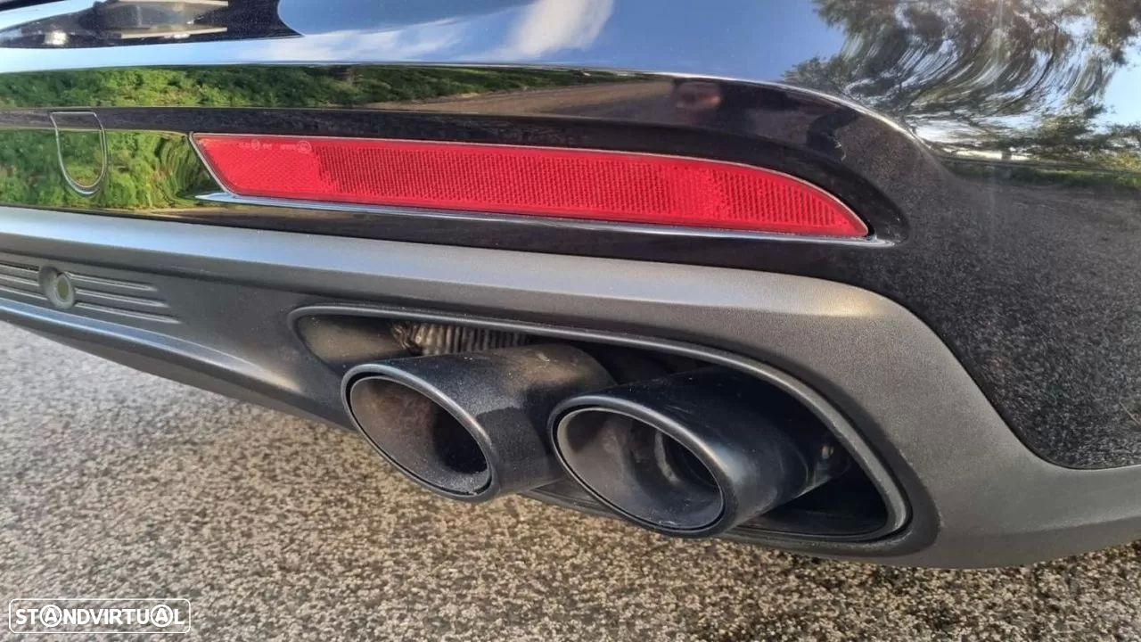 Porsche Panamera Sport Turismo 4 - 21