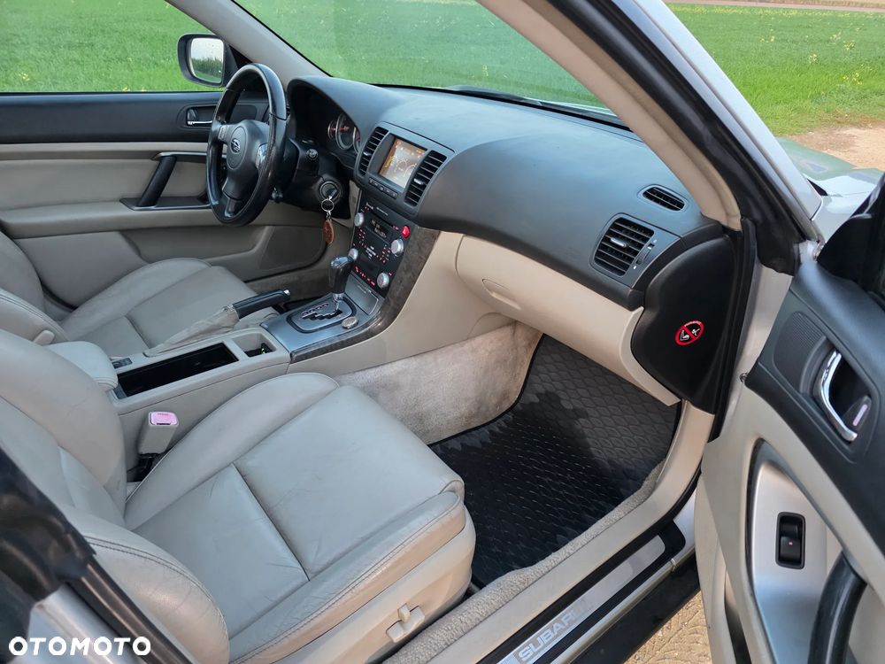 Subaru Outback - 17