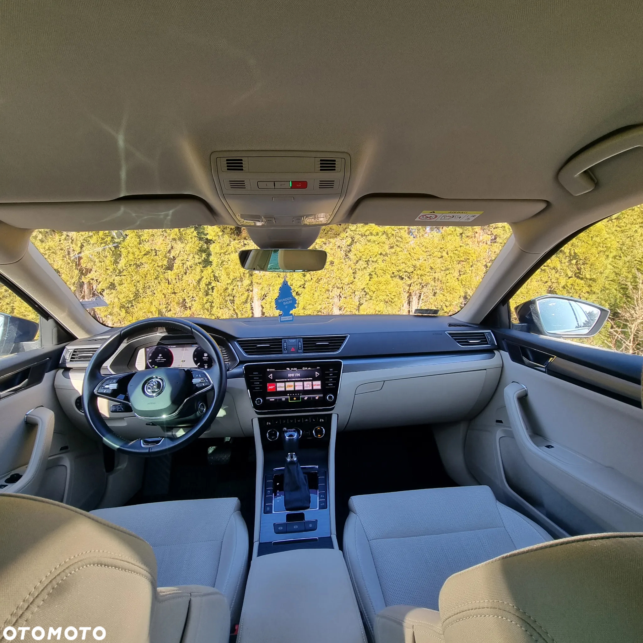 Skoda Superb 2.0 TDI SCR Style DSG - 23