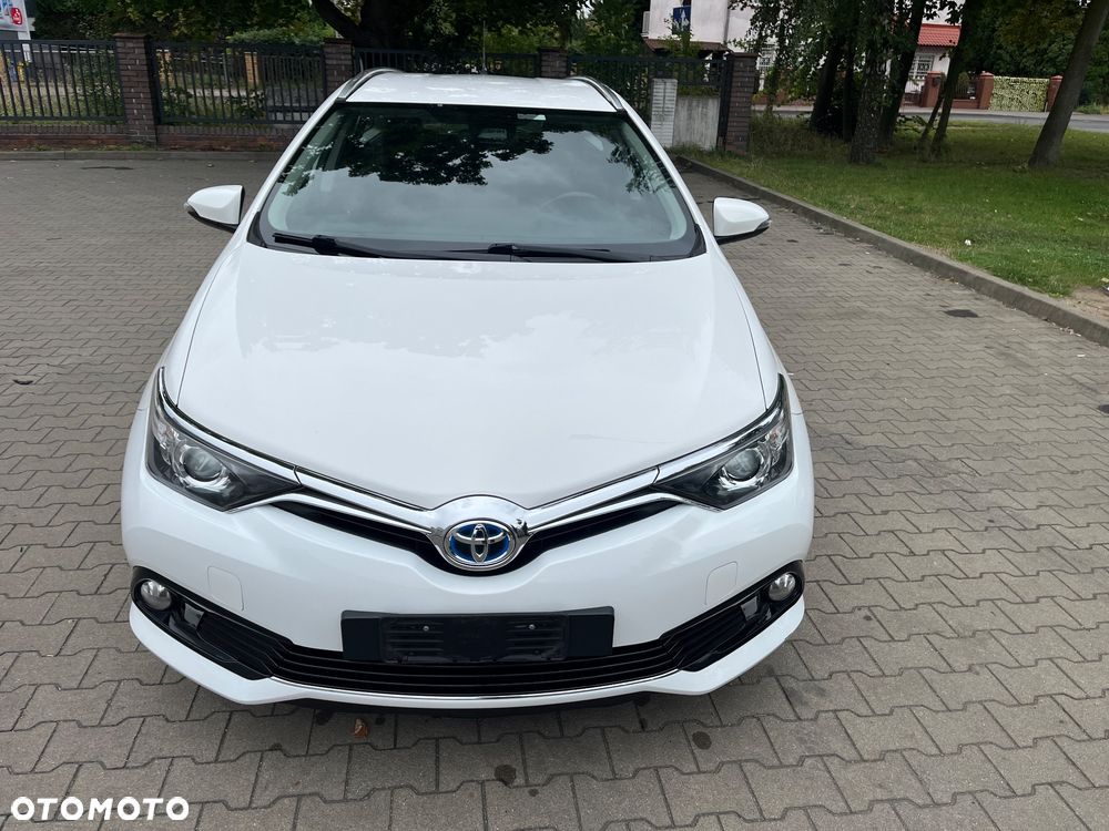 Toyota Auris Hybrid 135 Prestige - 3