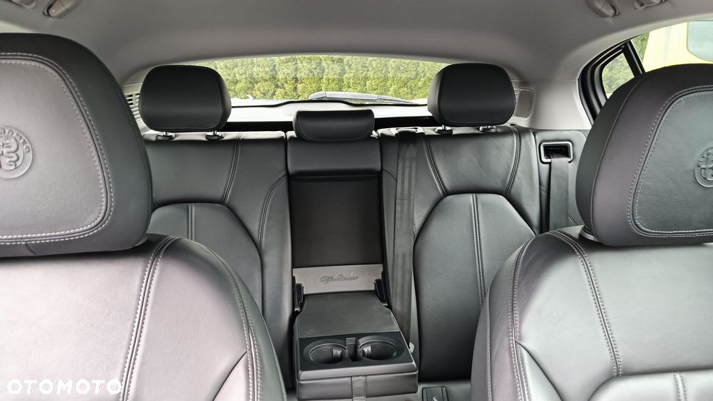 Alfa Romeo Stelvio 2.0 Turbo 16V AT8-Q4 Executive - 17