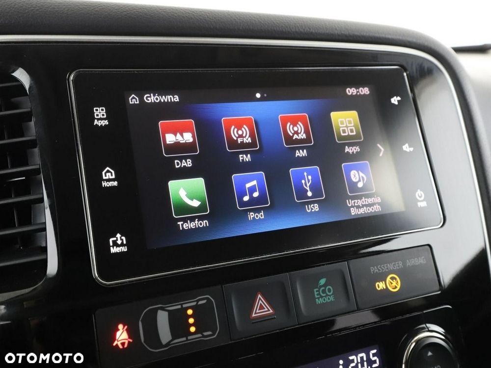 Mitsubishi Outlander 2.0 Instyle Navi 4WD CVT - 24