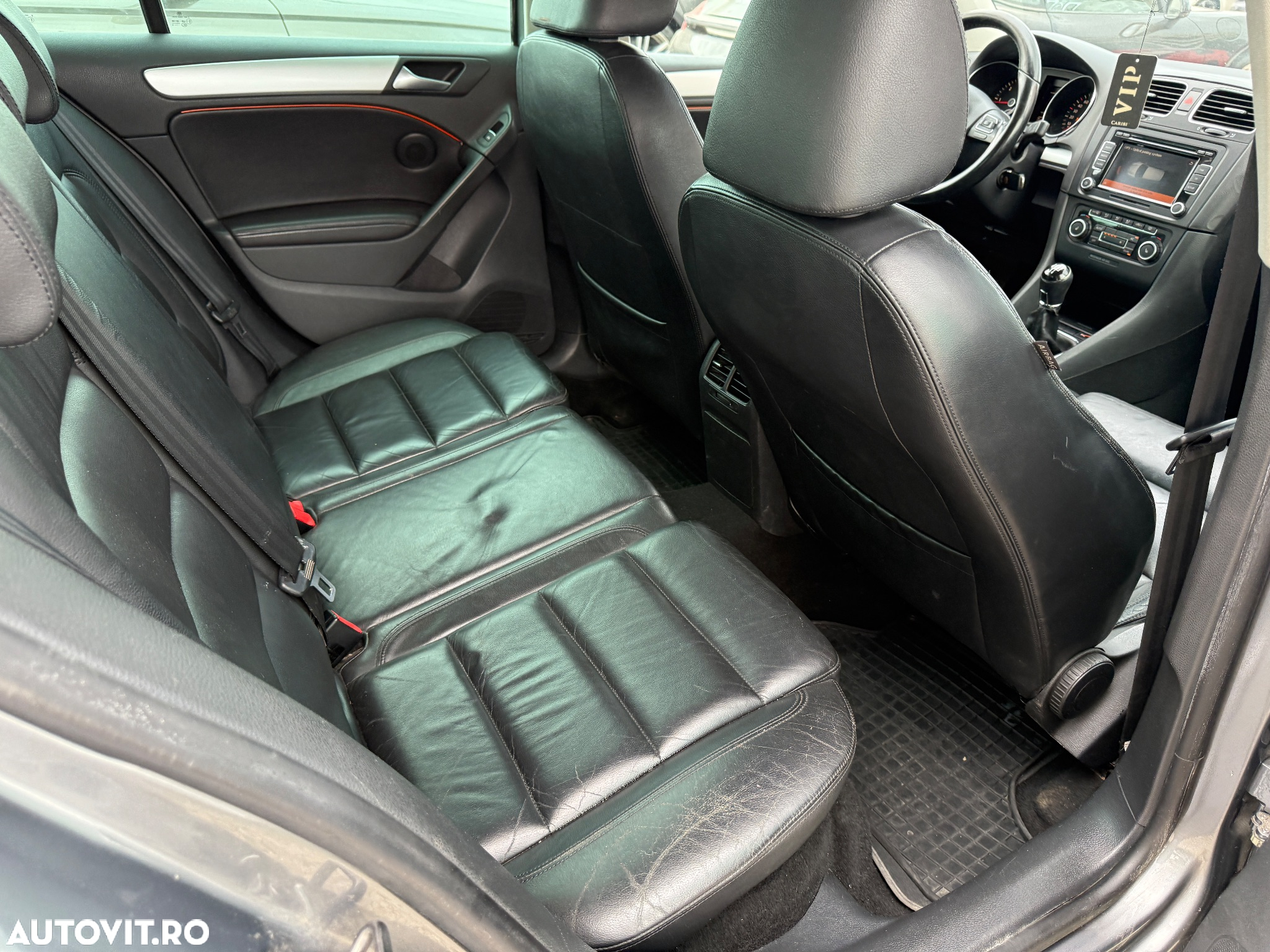 Volkswagen Golf 2.0 TDI DPF Highline - 15