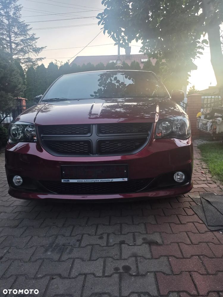 Dodge Grand Caravan 3.6 R/T - 9
