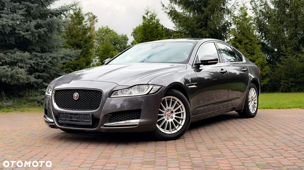 Jaguar XF 20d Prestige - 2