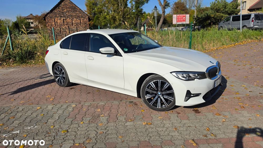 BMW Seria 3 318d Sport Line - 26