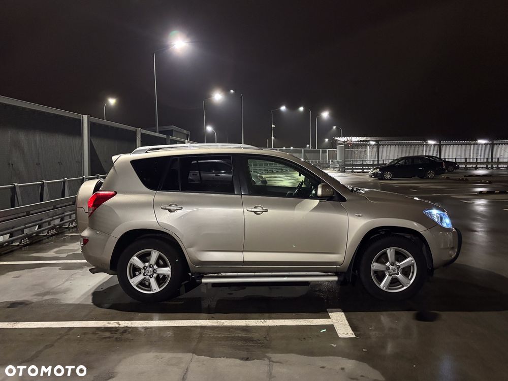 Toyota RAV4 2.0 VVT-i Sol - 12