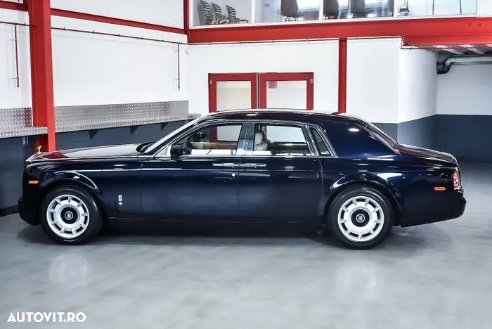 Rolls-Royce Phantom - 8