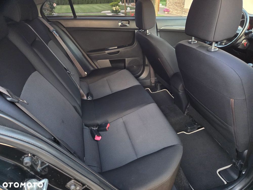 Mitsubishi Lancer - 21