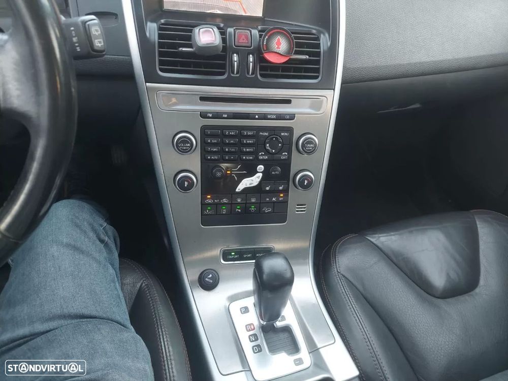 Volvo XC 60 D5 Summum Geartronic - 12