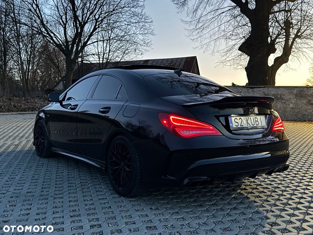 Mercedes-Benz CLA 45 AMG 4Matic 7G-DCT - 9