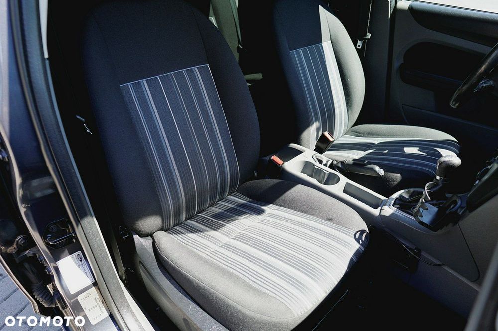 Ford Focus - 17