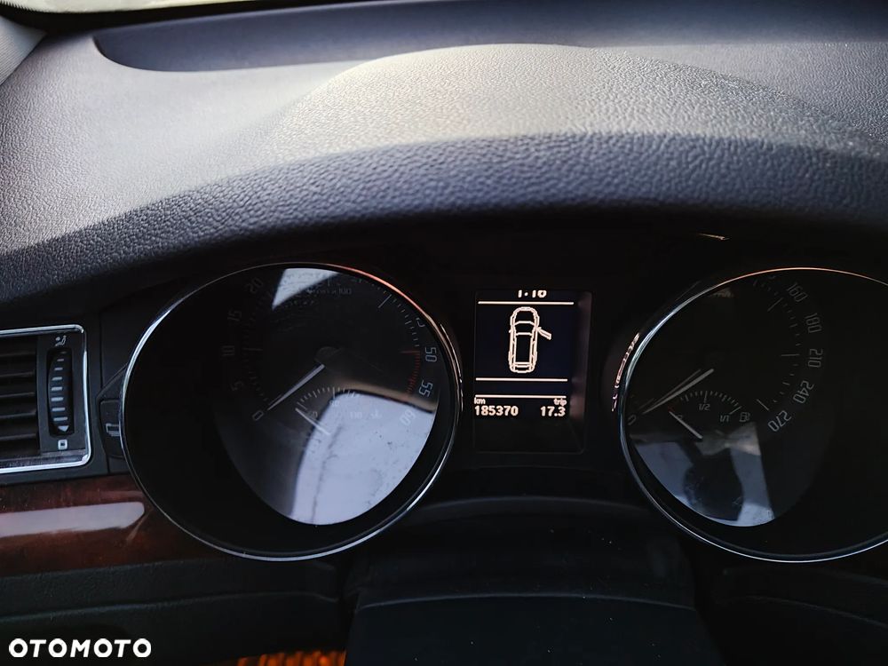 Skoda Superb 2.0 TDI 4x4 Elegance - 2