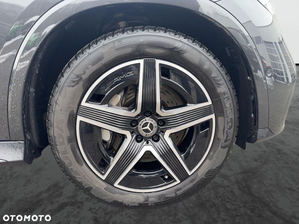 Mercedes-Benz GLC - 11