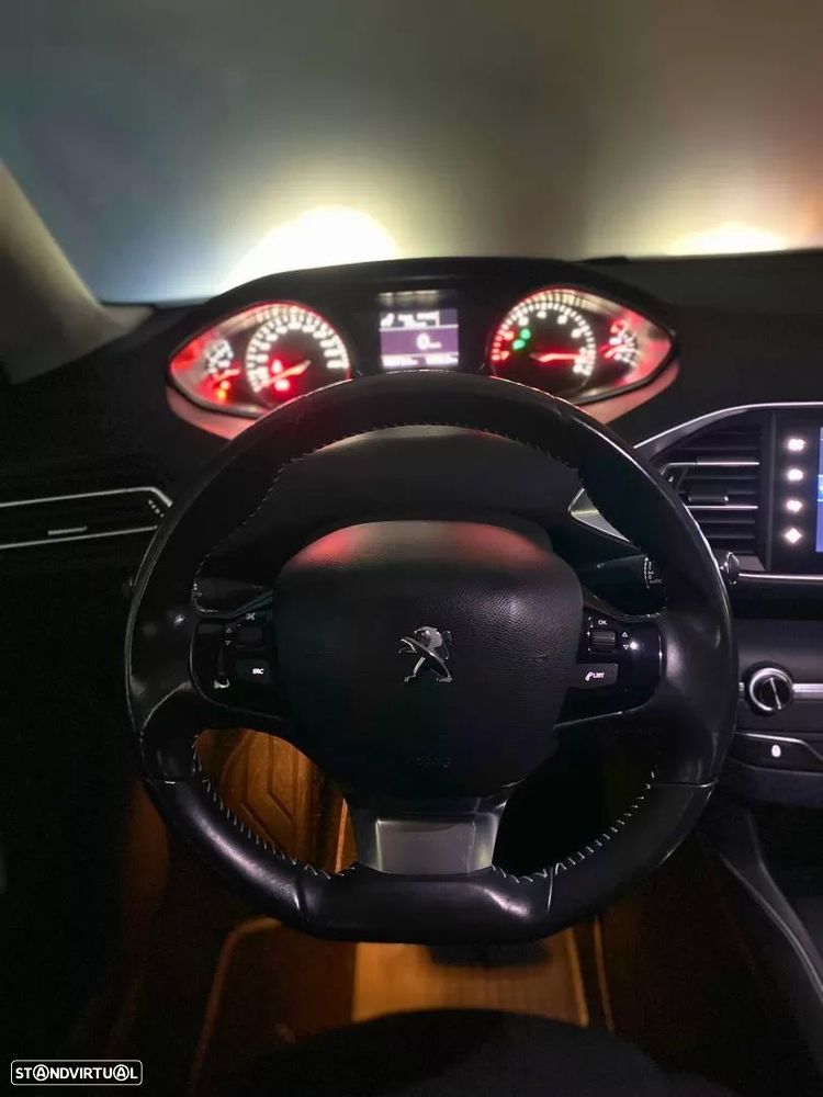 Peugeot 308 1.2 PureTech Style J17 - 27