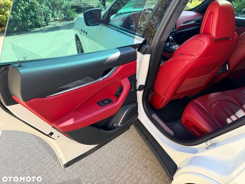 Maserati Levante S Q4 - 13