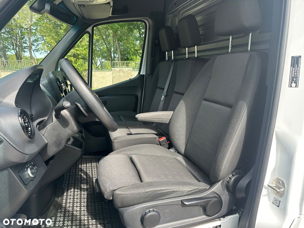 Mercedes-Benz eSprinter - 8