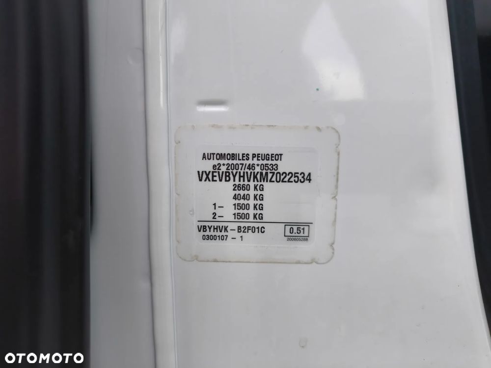 Opel Vivaro - 11