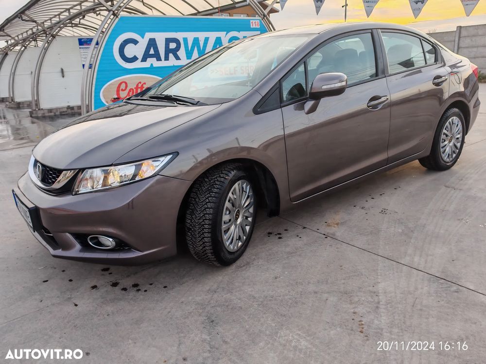 Honda Civic 1.8 MT ES - 1