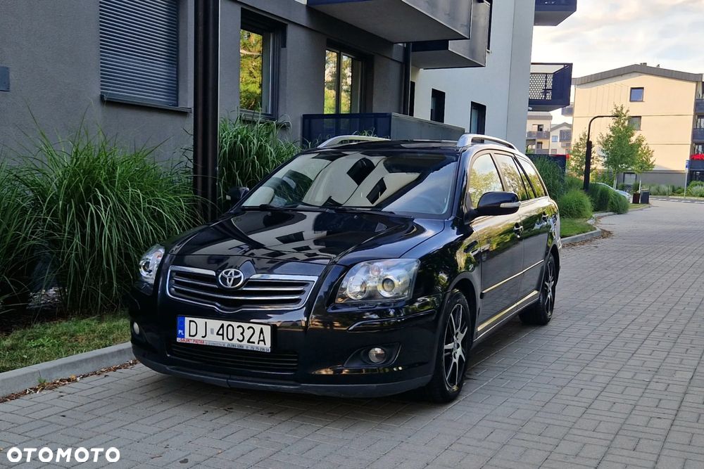 Toyota Avensis 1.8 VVT-i - 1