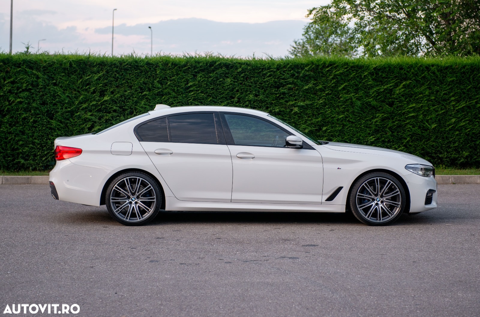 BMW Seria 5 530i Aut. M Sport Edition - 11