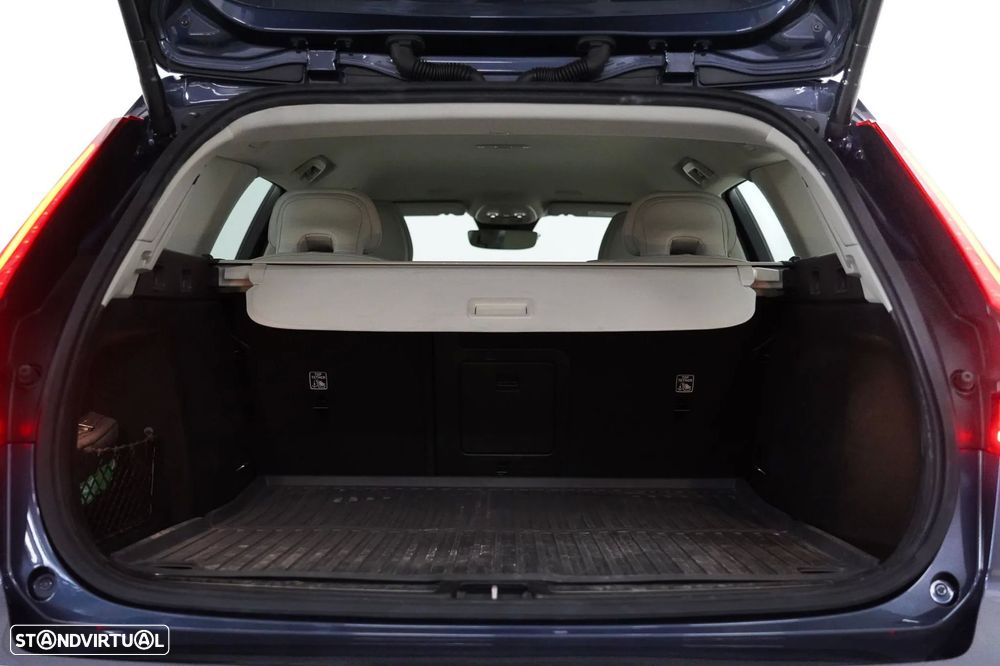 Volvo V60 Cross Country 2.0 B4 Geartronic - 27