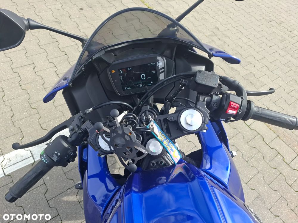 Yamaha YZF - 9