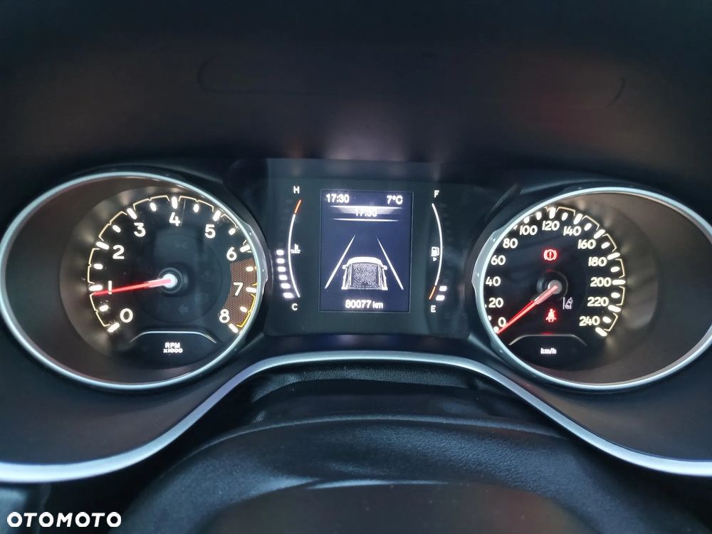 Jeep Compass 1.4 TMair Night Eagle FWD S&S - 34
