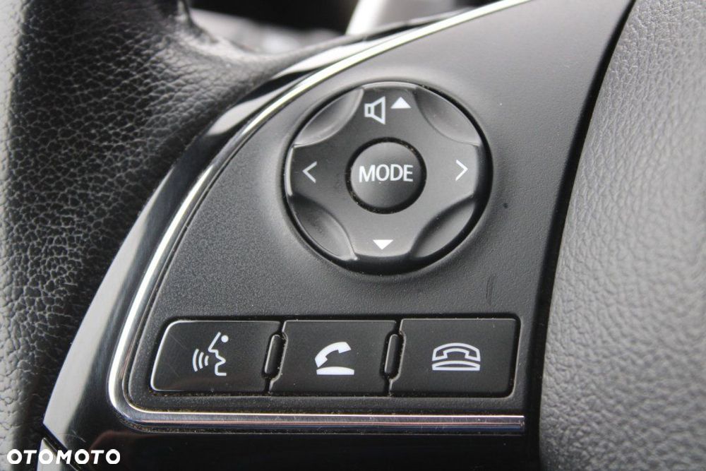 Mitsubishi Outlander - 22