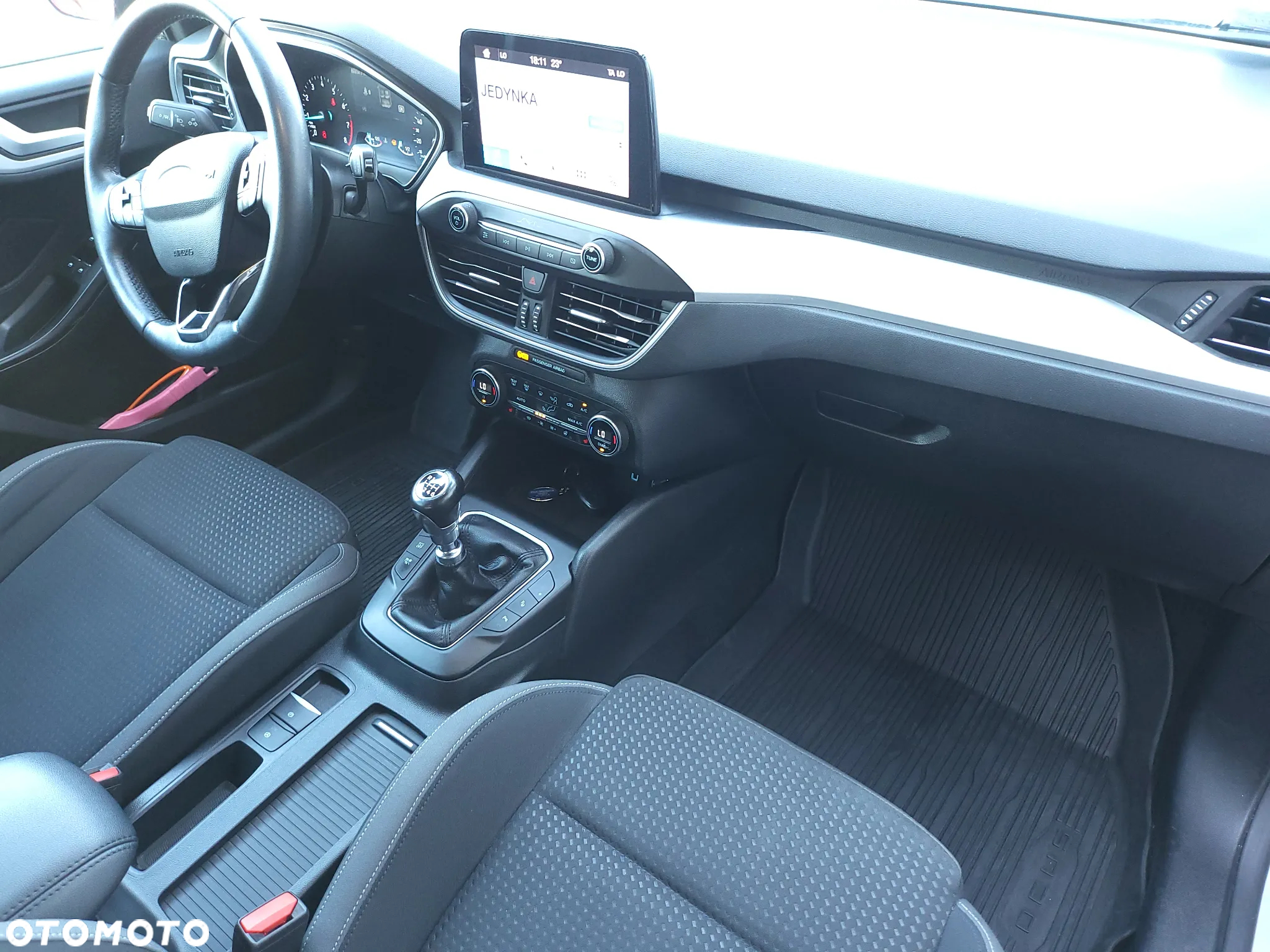 Ford Focus 1.5 EcoBoost Titanium - 14