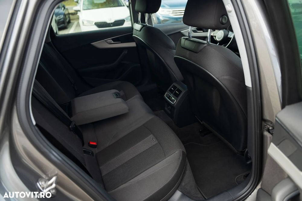 Audi A4 Avant 2.0 40 TFSI MHEV S tronic S Line - 9