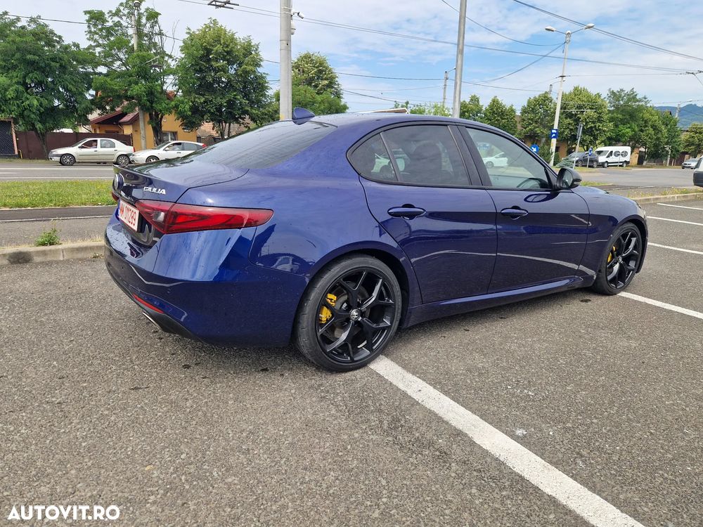 Alfa Romeo Giulia 2.0 Turbo 16V AT8 Veloce Ti - 4
