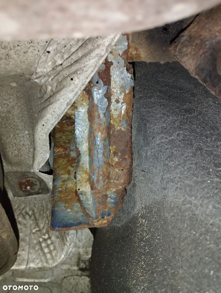 Volkswagen Jetta 1.6 Trendline - 37