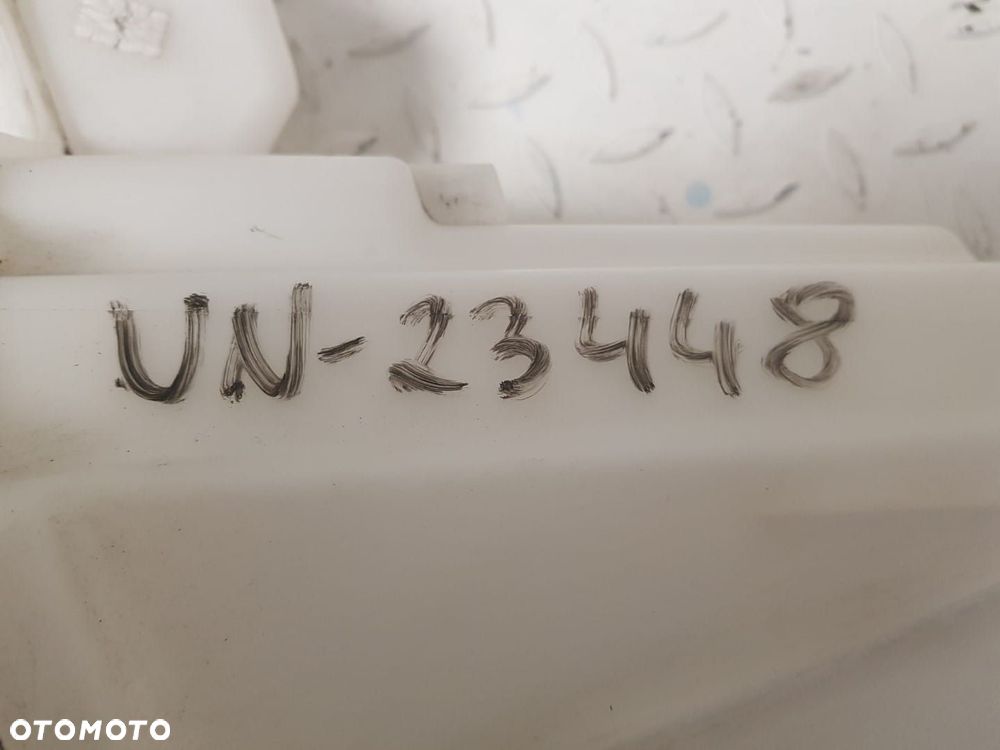 ZBIORNICZEK SPRYSKIWACZY KIA SPORTAGE IV 4 16-21 98610F1800 98610F1900 - 6