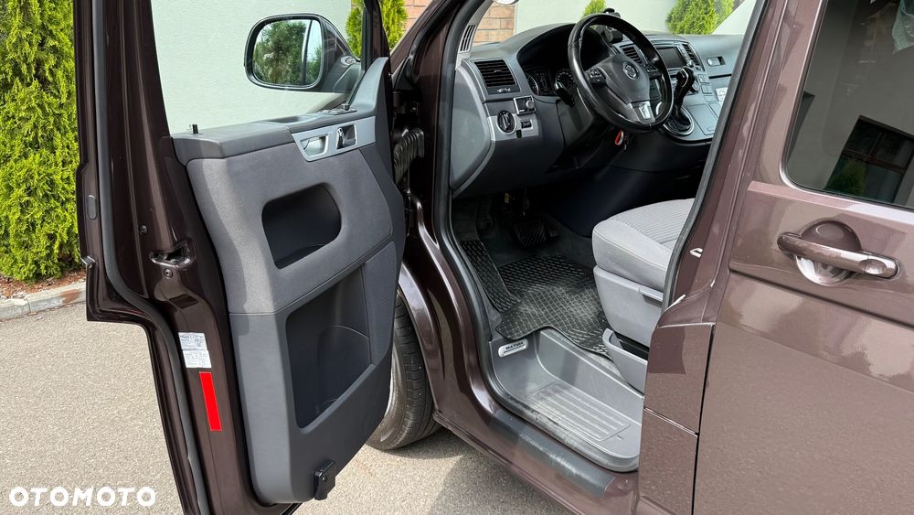 Volkswagen Multivan - 30