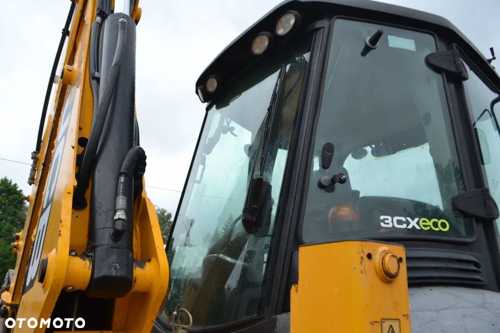 JCB 3CX - 18