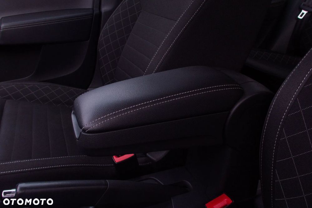 Skoda RAPID 1.2 TSI Style - 11