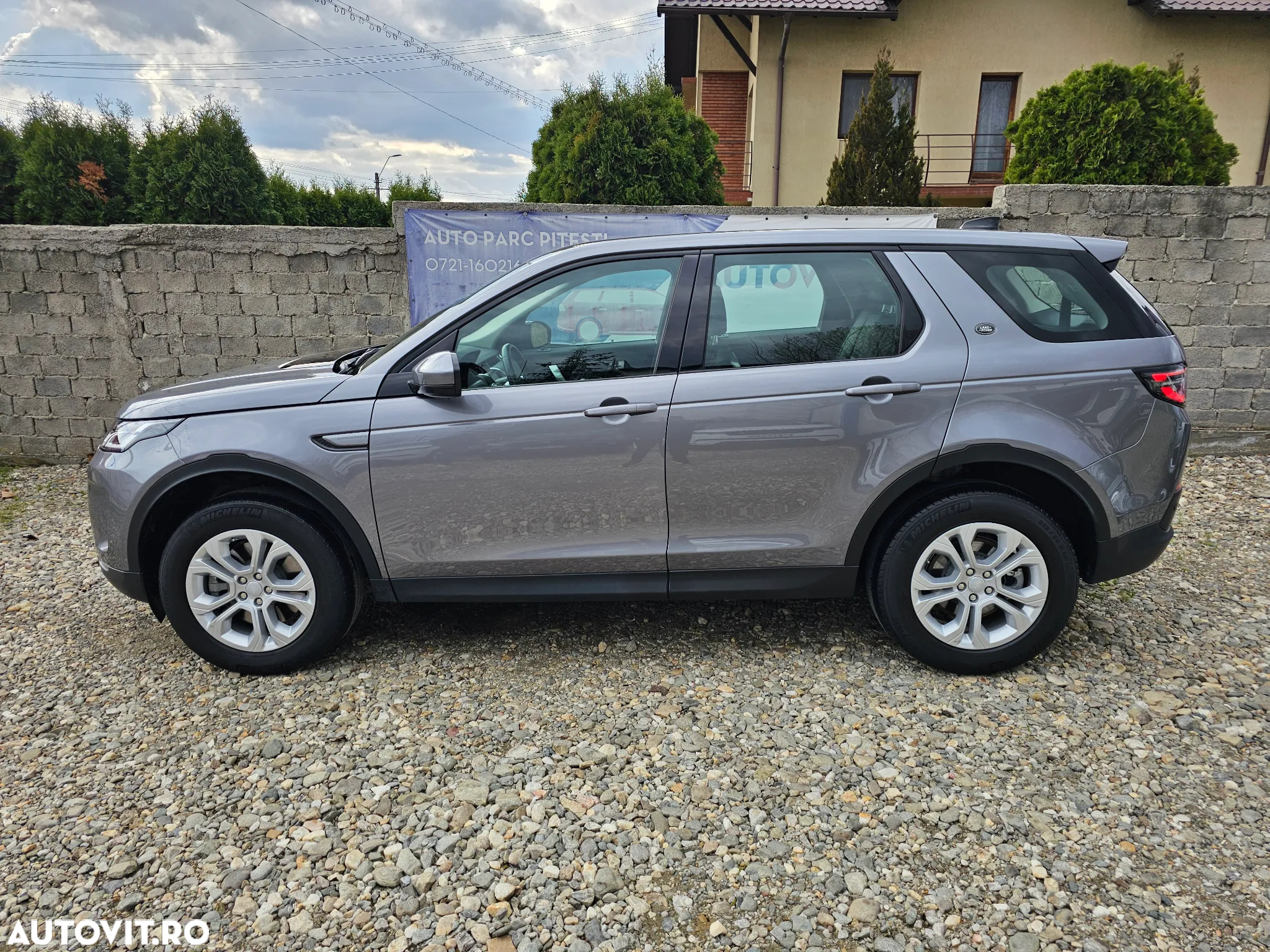 Land Rover Discovery Sport 2.0 D180 MHEV SE - 11
