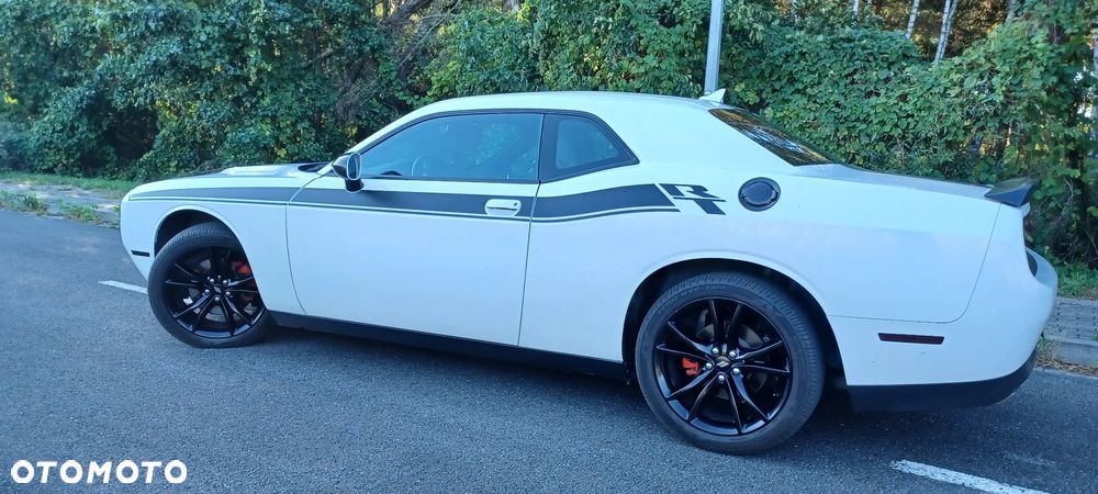 Dodge Challenger - 7