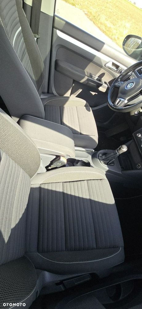 Volkswagen Touran - 17