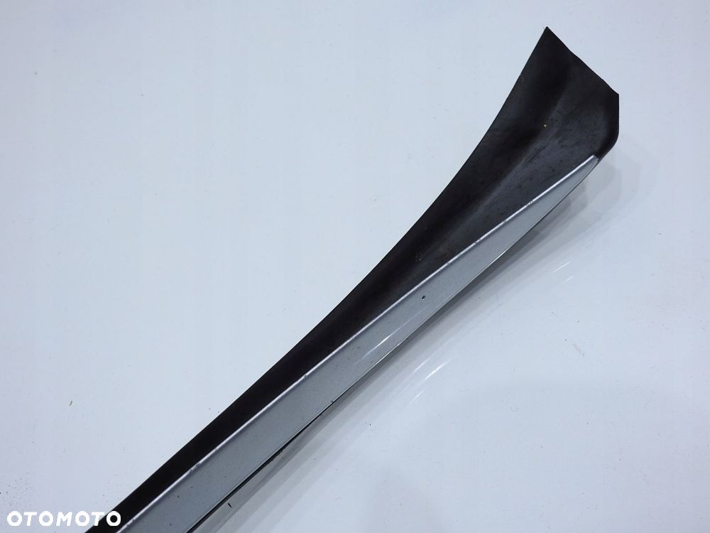 LISTWA SZYBY CZOŁOWEJ PRAWA 354/7 BMW E90 E91 - 6