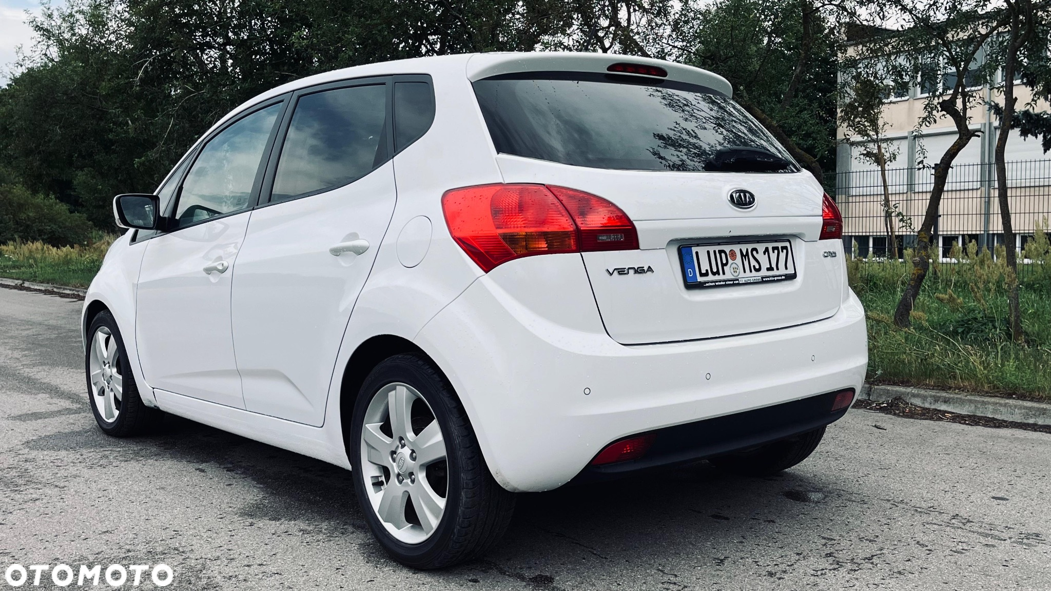 Kia Venga - 4