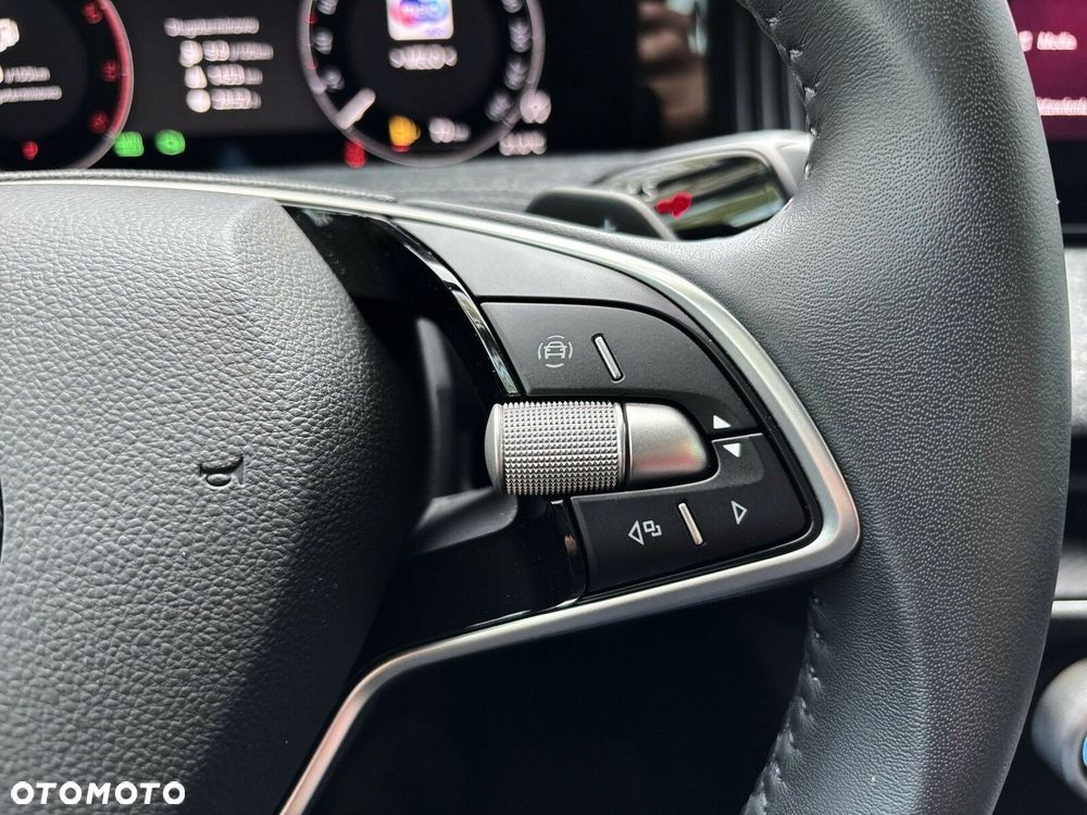 Skoda Superb 2.0 TDI SCR Selection DSG - 20