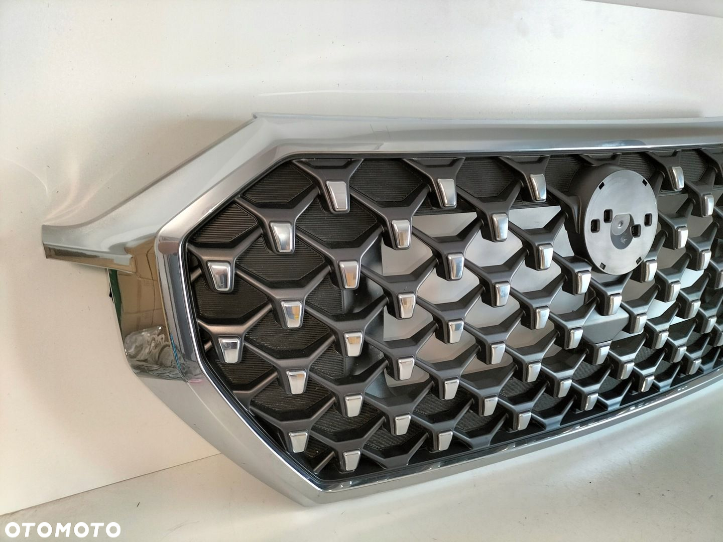 Atrapa kratka grill SSANGYONG REXTON II LIFT 20- - 2